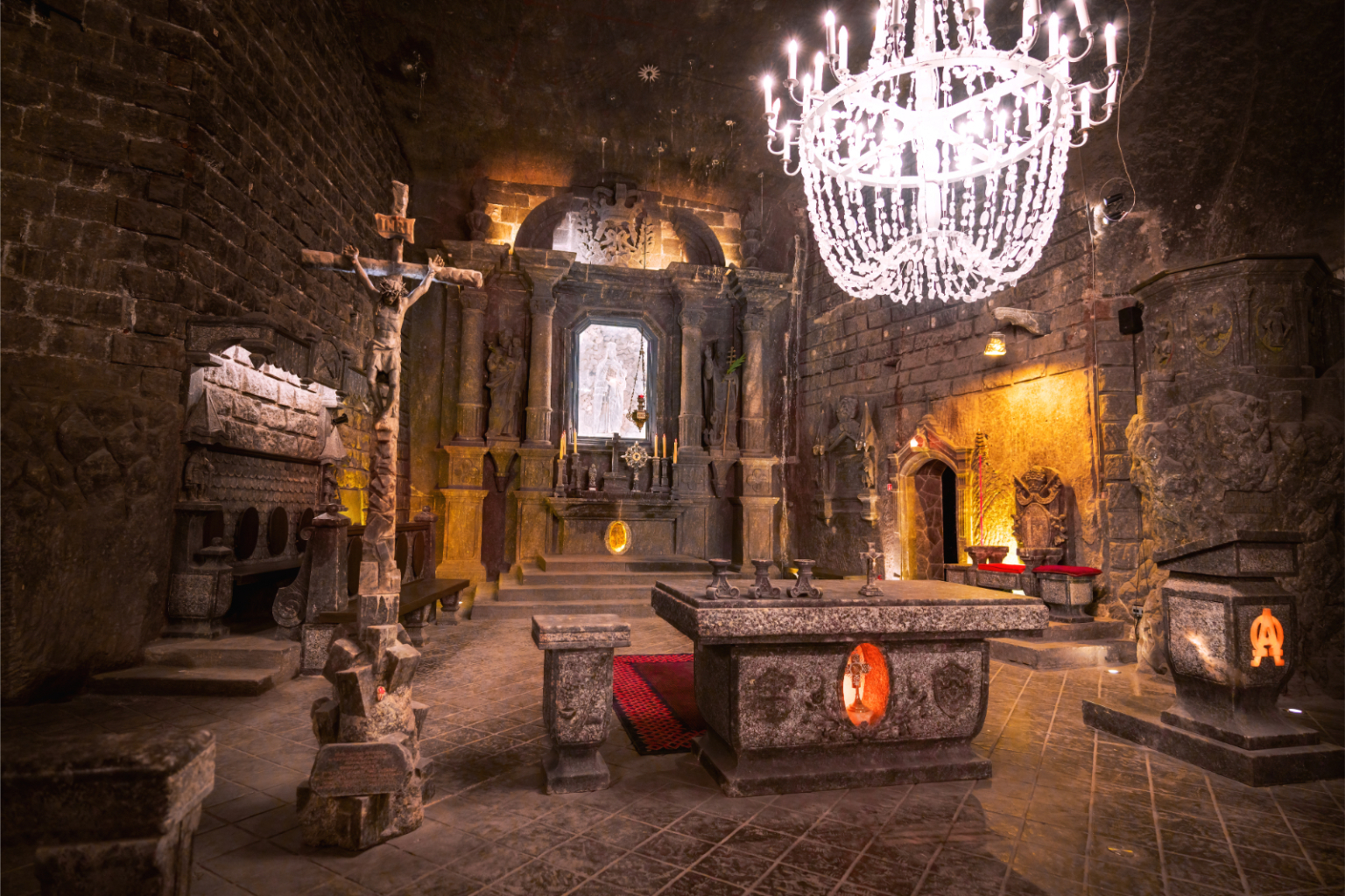 Pyhän Kingan kappeli Wieliczkan suolakaivoksessa
