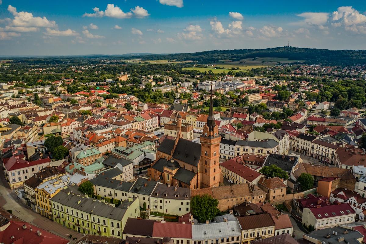 ARCHIWUM_MOT_Ratusz i Bazylika Katedralna Tarnów3_1200x800.jpg