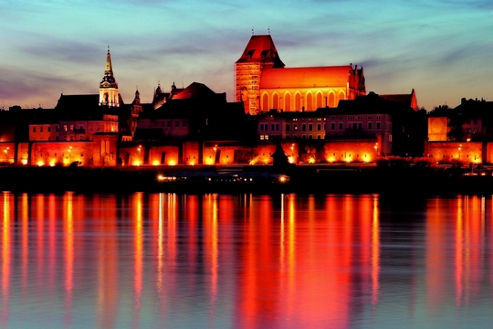 Torun_panorama_nocna_540x360.jpg